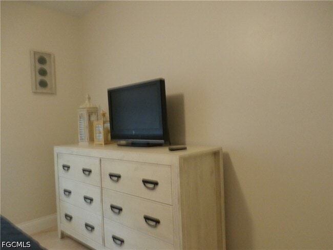Building Photo - 12661 Kelly Sands Way