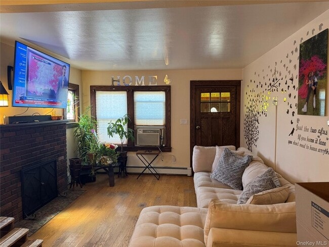 Building Photo - 3369 Bay Front Dr