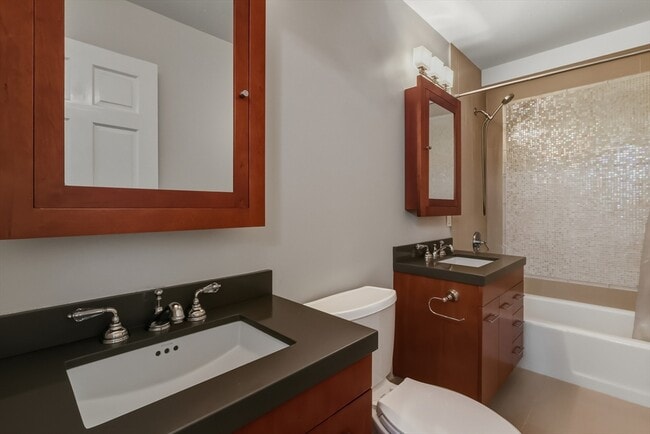 Building Photo - 350 North St