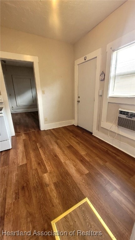 Building Photo - 414 S Delaney Ave