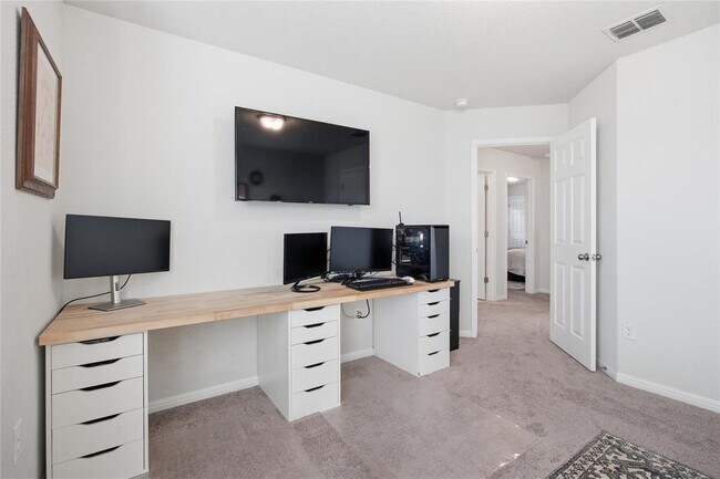 Building Photo - 6402 Moncrieff Dr