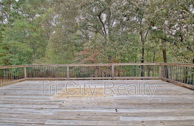 Building Photo - 150 Drennan Dr