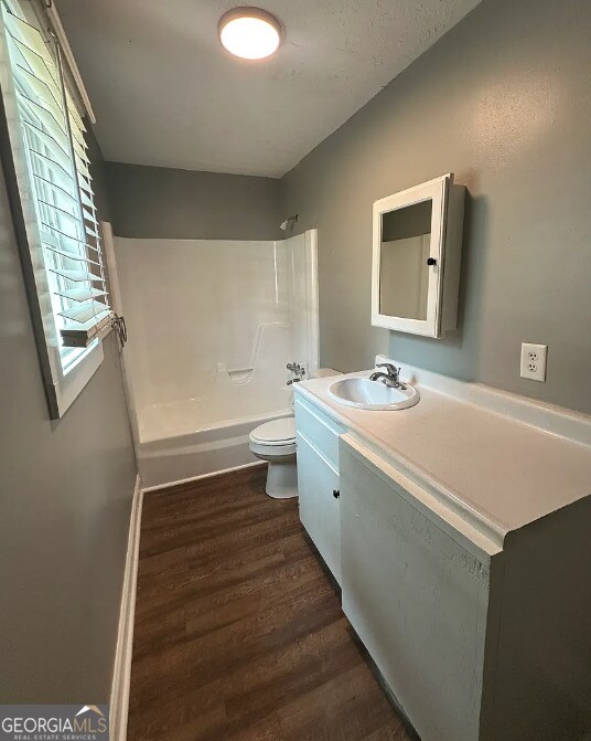 Building Photo - 260 Little St