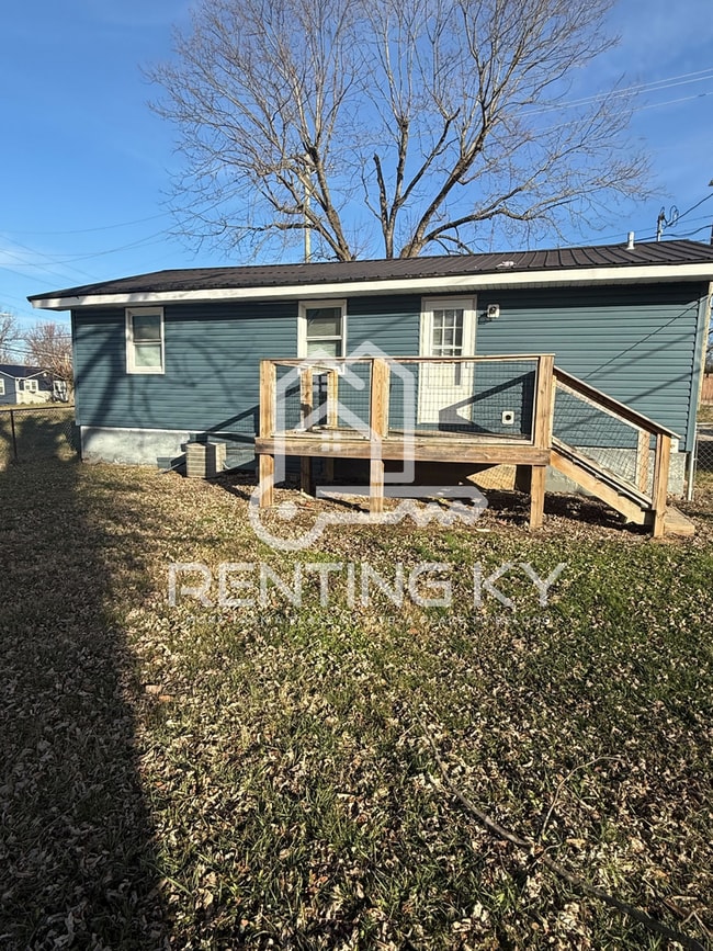 Building Photo - Newly Renovated 3-Bed, 1-Bath House!