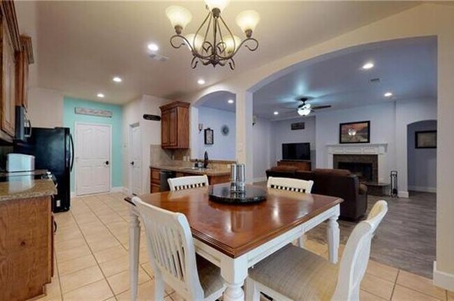 Building Photo - 1828 Marlin Dr
