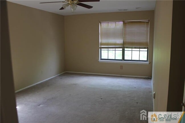 Building Photo - 82 Keystone Ct