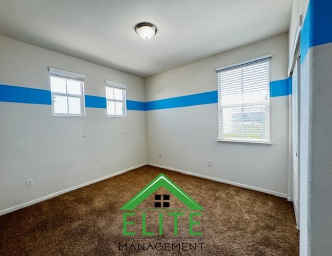 Building Photo - **SOLAR PANELS AND FORMER MODEL HOME!!**