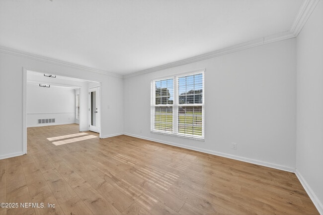 Building Photo - 6201 Grayling Dr