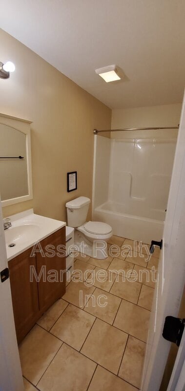 Building Photo - 302 Joel Rd