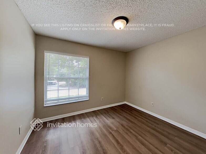 Building Photo - 943 Hemingway Dr