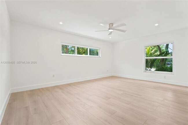 Building Photo - 260 Sunrise Dr
