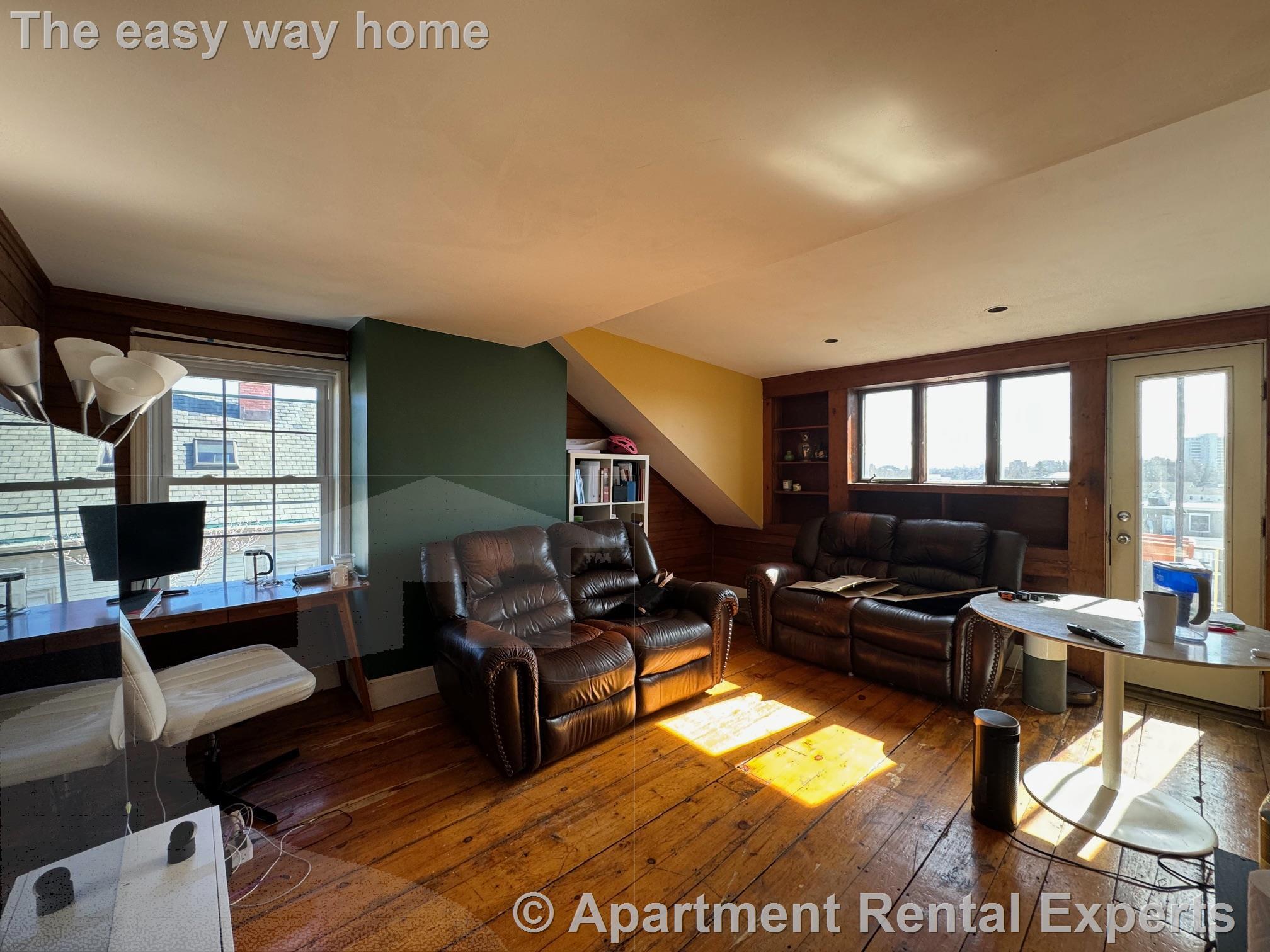 Building Photo - 58 Atherton St