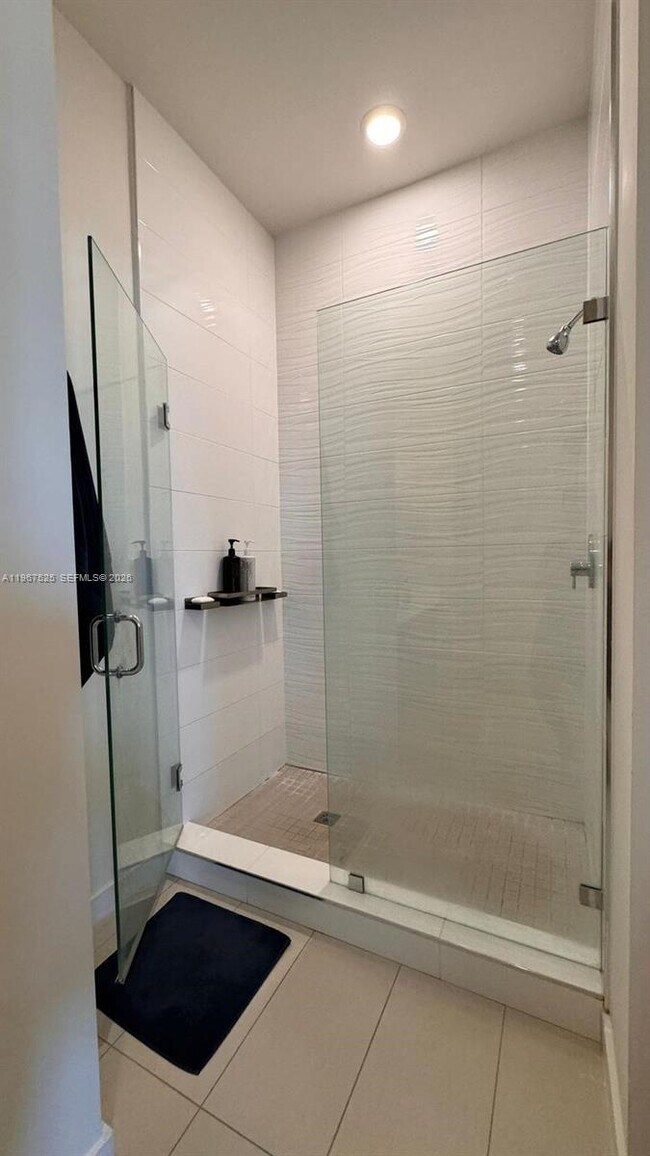 Building Photo - 7875 NW 107th Ave