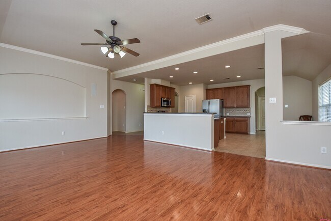 Building Photo - 3217 Mossy Bend Ln