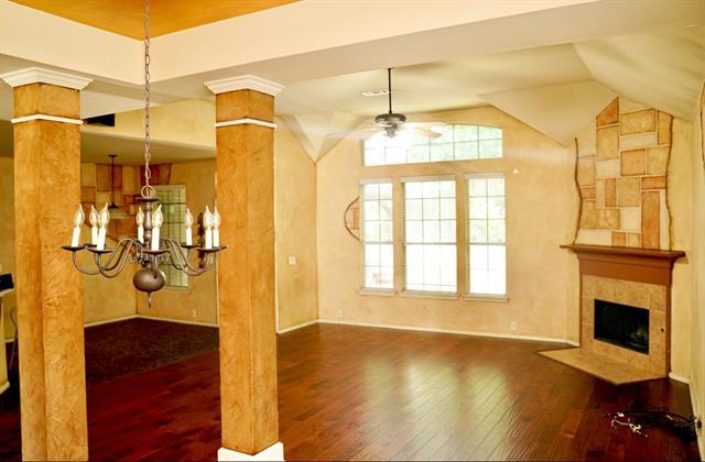 Building Photo - 6018 Blue Oak Dr