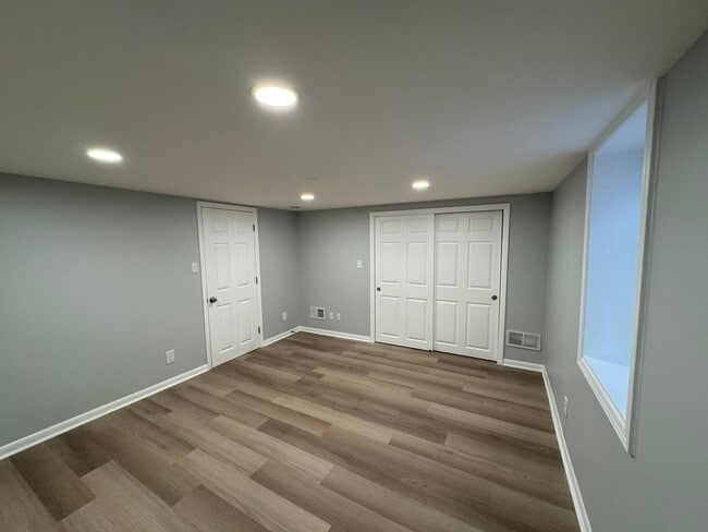 Building Photo - 1245 N 118th St