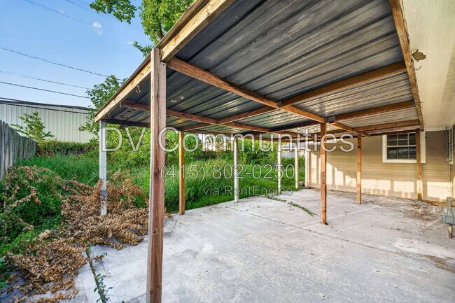 Building Photo - 3315 Bond St