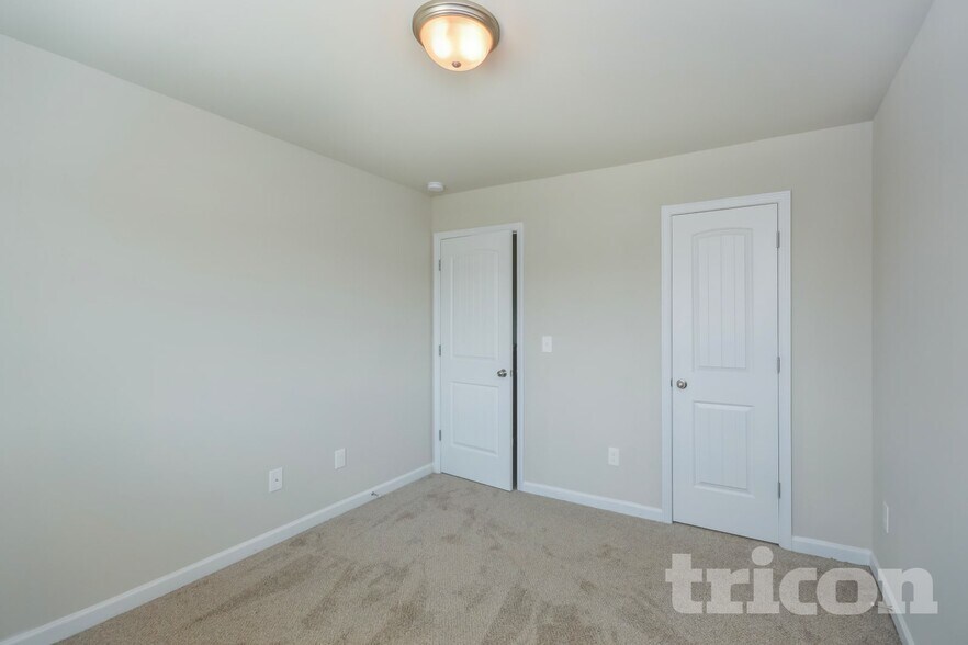 Building Photo - 35 Ascott Trace