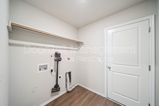 Building Photo - 2709 Stonecreek Dr
