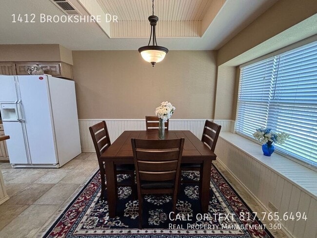 Building Photo - 1412 Brookshire Dr