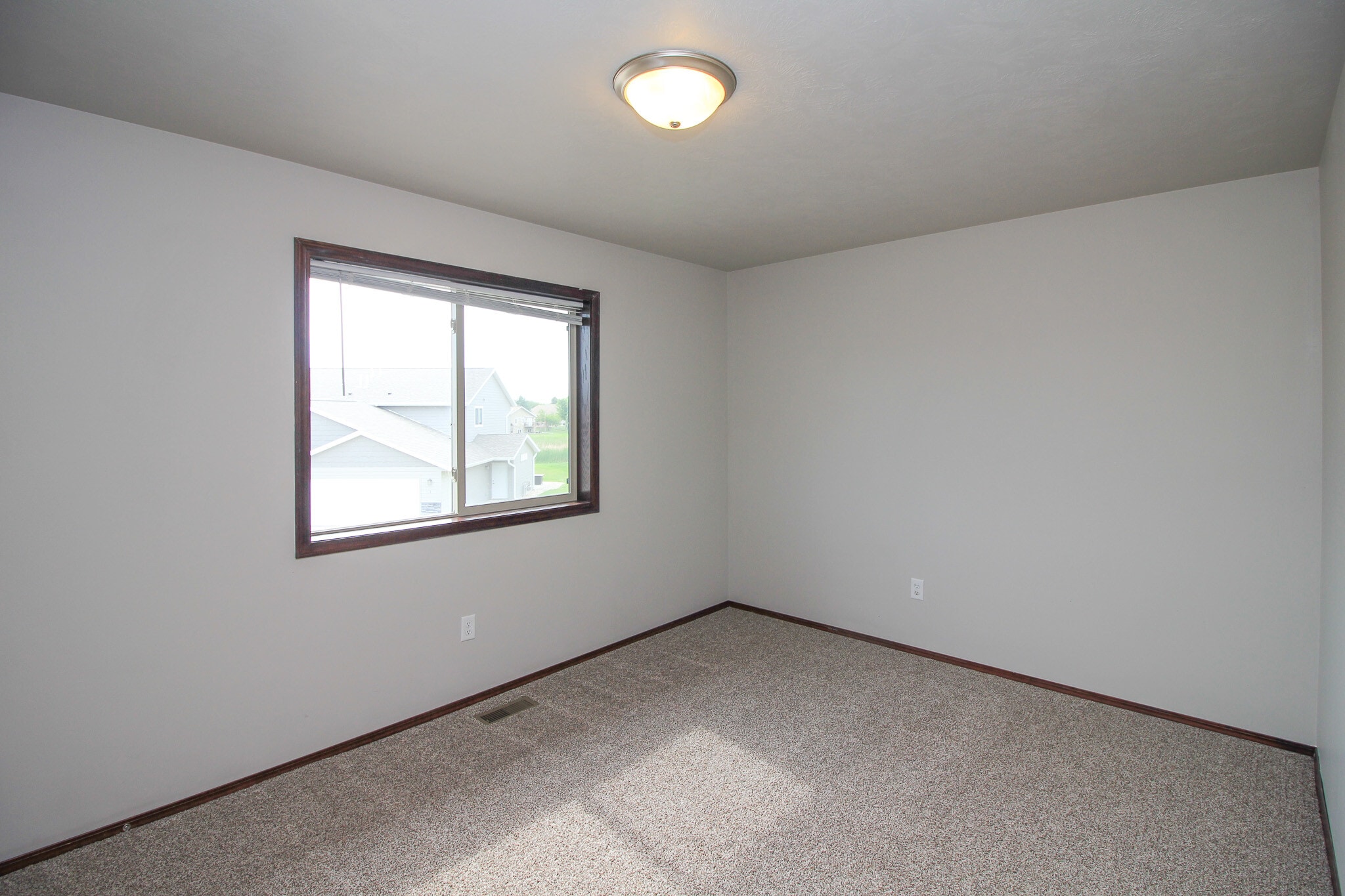 Building Photo - 1005 Tanner Ct