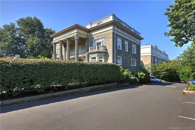 Building Photo - 500 Prospect St