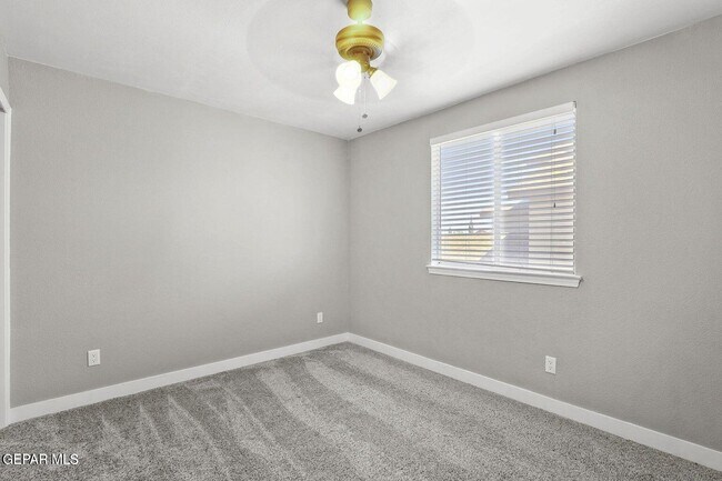 Building Photo - 729 Paseo Sereno Dr