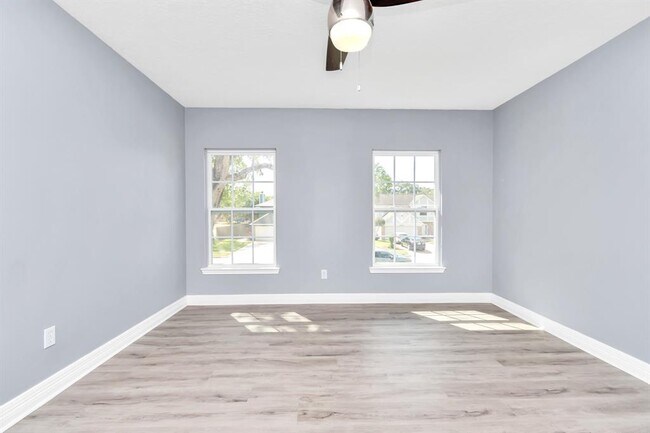 Building Photo - 12418 Mill Ridge Dr