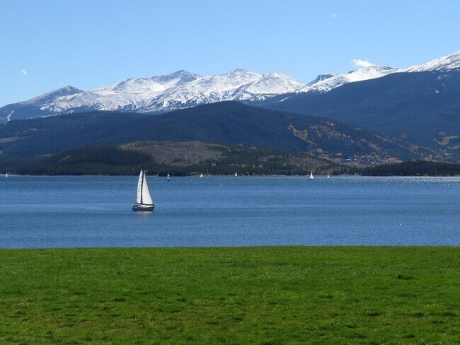 Building Photo - Winter Seasonal Rental - Lake Dillon Condos 106