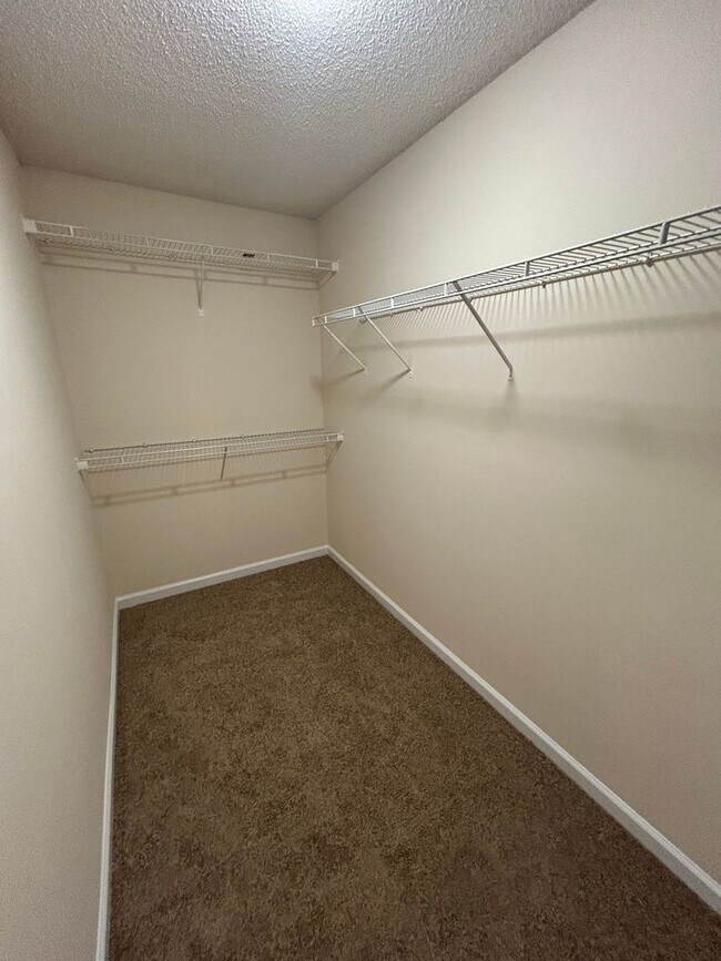 Building Photo - BRIDGEWATER HOME! PRE-LEASING FOR AUGUST 2026!