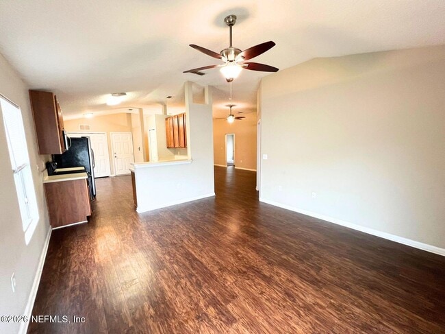 Building Photo - 1960 McGirts Point Blvd