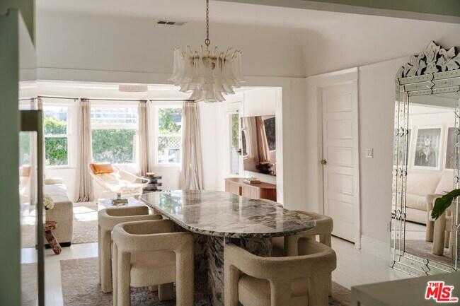 Building Photo - 1163 Nelrose Ave