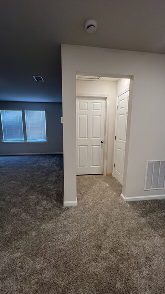 Building Photo - 6891 Mirage St