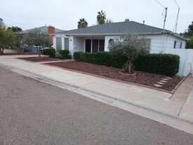 Beautiful Home w/ plenty of parking ! ! ! - 4804 Austin Dr