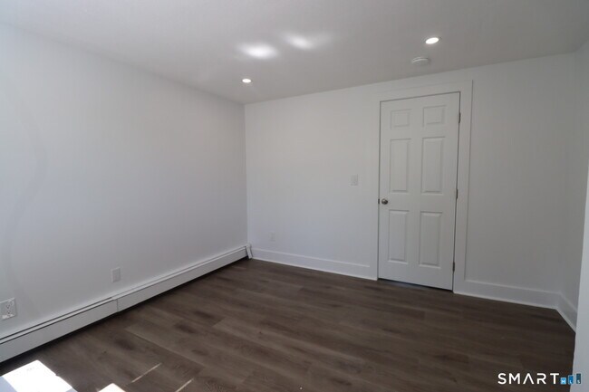 Building Photo - 149 Garfield Ave