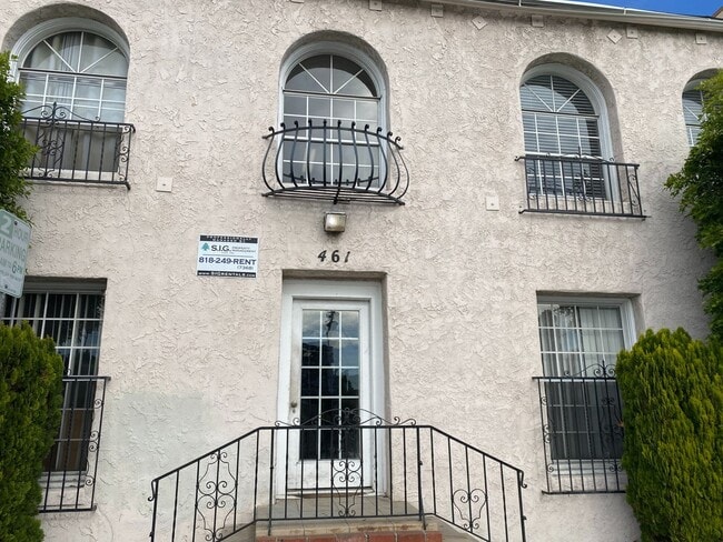 Building Photo - 461 W Colorado St