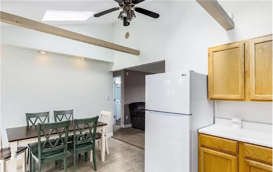Kitchen 2 - 1286 Laurel Dr