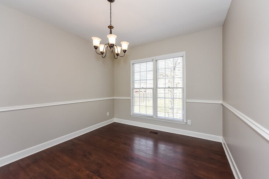 Building Photo - 4340 Cambridge Dr