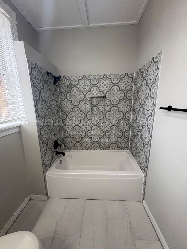 Building Photo - 1500 W Broadway