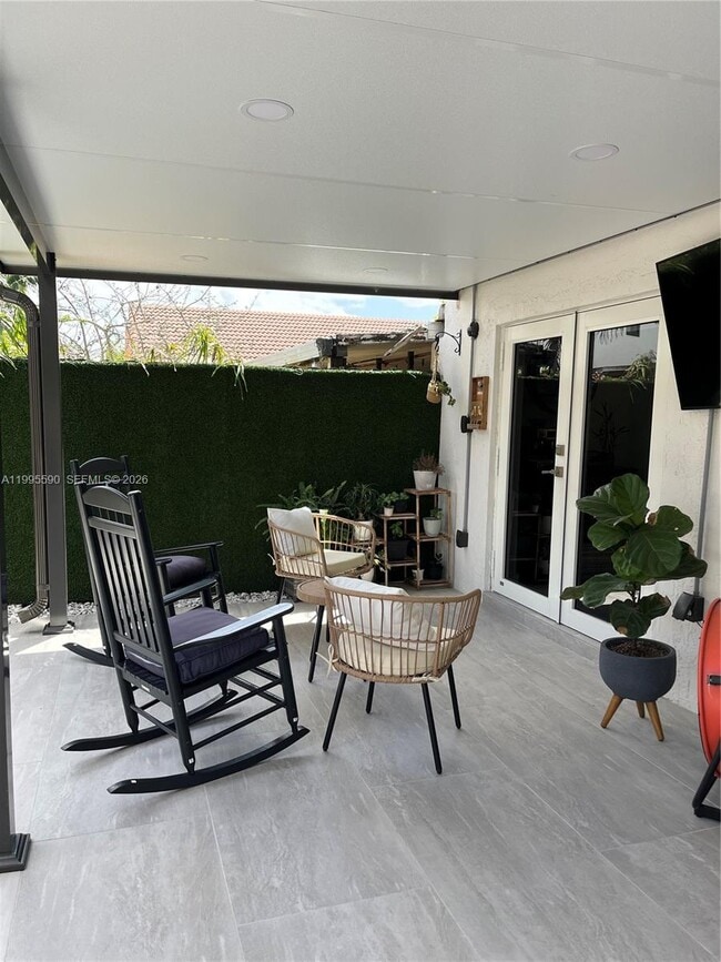 Building Photo - 511 SW 115th Ave