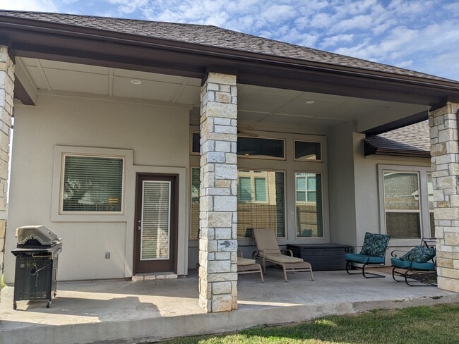 Building Photo - 15008 Cabrillo Way