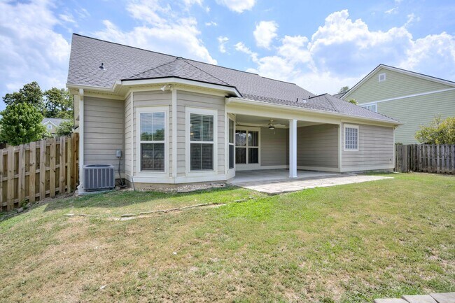 Building Photo - 812 Paisley Lane