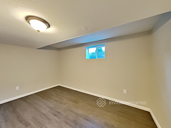 Building Photo - 5424 Del Rey Dr
