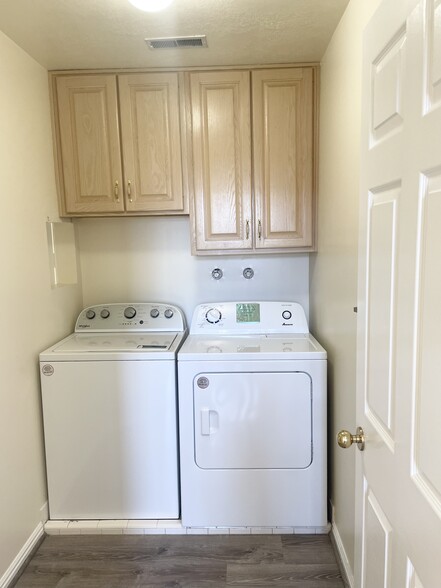 Laundry Room - 562 Pheasant Way
