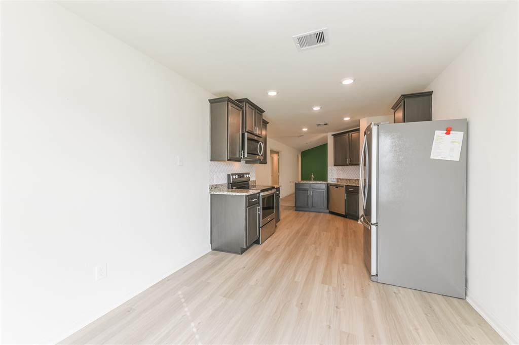 Building Photo - 15238 Snowdrop Field Dr