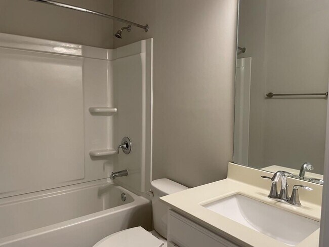 Building Photo - 2415 Matlin Way