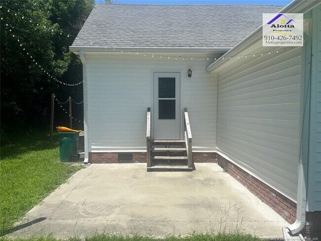 Building Photo - 3916 Middle St