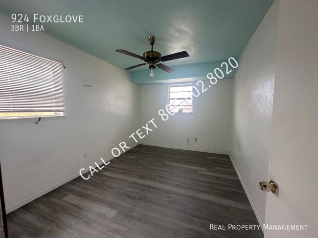 Building Photo - Large, private 3 bed 1 bath home