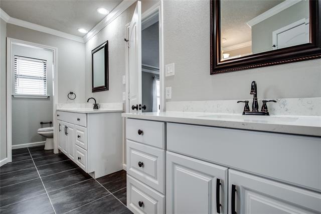 Building Photo - 8966 Hialeah Cir S