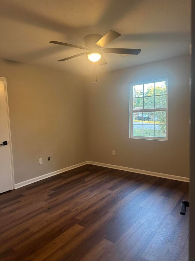 Building Photo - 2919 Panhandle Cir